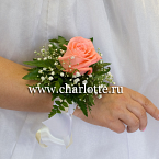 Браслет из живых цветов