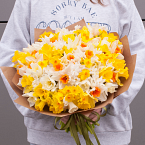 Букет цветов "Нарциссы микс"