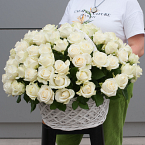 Корзина с цветами "Рафаэлка"