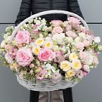 Корзина с цветами "Прекрасная Богемия"