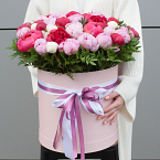 Коробка с пионами "Королевские цветы"