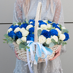 Корзина из роз "Синеглазка"