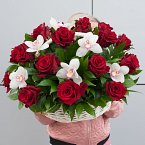 Корзина с цветами "Яркое поздравление"