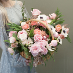 Корзина с цветами "Перламутровый иней"