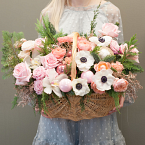 Корзина с цветами "Перламутровый иней"