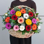 Корзинка с цветами "Обыкновенное чудо"
