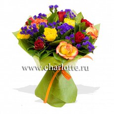 Букет из роз и статицы