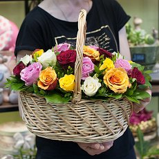 Корзина из роз (25 роз)