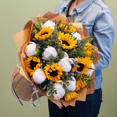 Букет цветов "Между июнем и августом"
