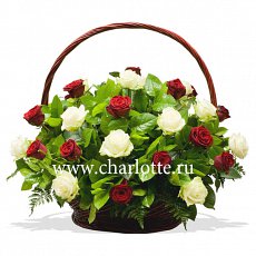 Корзина из роз "Пламя и лед"