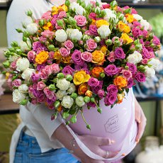 Коробка с цветами "В лучах света"