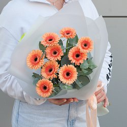 272