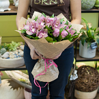 Букет цветов из роз и орхидей "Миритим"