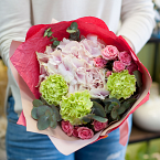 Букет цветов "Verena Rose"