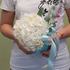 Коробка с цветами "Белая гортензия"