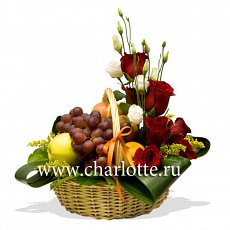 Корзина с цветами и фруктами "Фруктовое наслаждение"