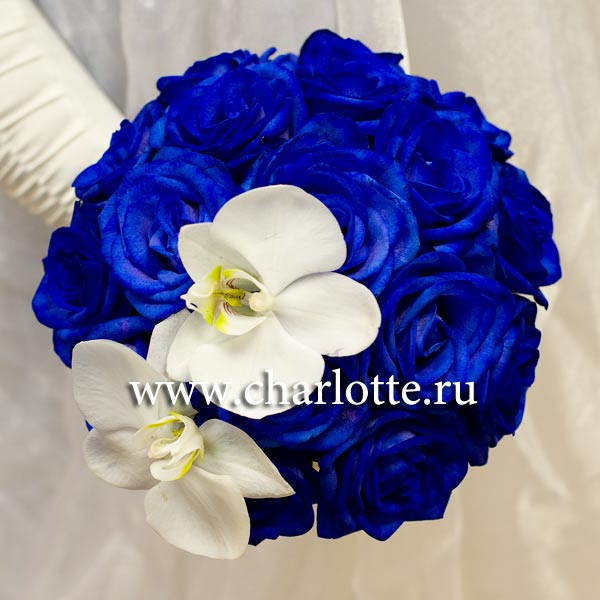Букет невесты из синих роз "Поцелуй небес"