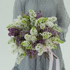 Заказать Букет цветов "Сирень красавица" с доставкой в Charlotte.ru Букет цветов "Сирень красавица"