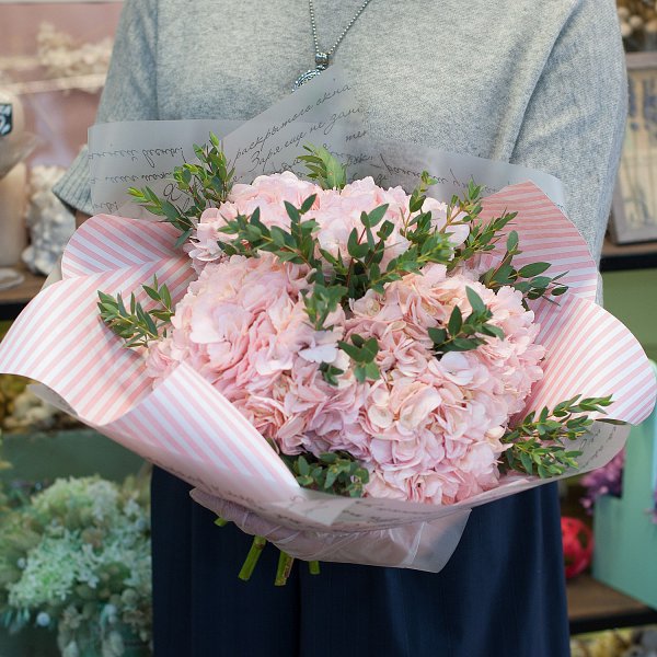 Букет цветов "Нежная гортензия"