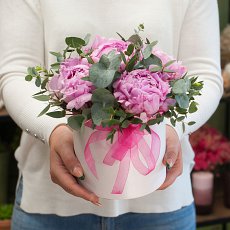 Коробка с цветами "Пионовый рассвет"