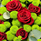 Букет цветов "Зеленый чай с лепестками роз"