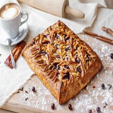 Заказать Пирог с сёмгой и тешей с доставкой в Charlotte.ru Пирог с сёмгой и тешей