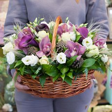 Заказать Корзина цветов "Волшебный ноябрь" с доставкой в Charlotte.ru Корзина цветов "Волшебный ноябрь"