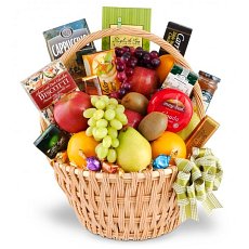 Заказать Фруктово-продуктовая корзинка "Дольче Вита" с доставкой в Charlotte.ru Фруктово-продуктовая корзинка "Дольче Вита"